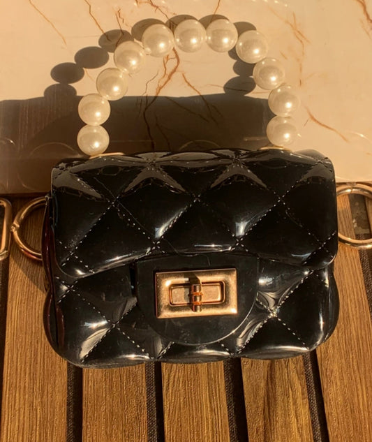 CHIC HANDBAG