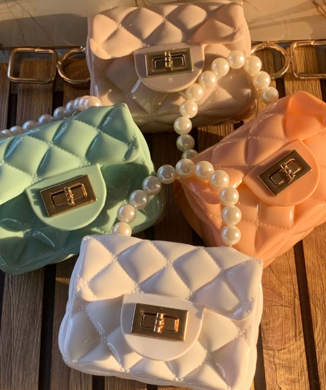 CHIC HANDBAG