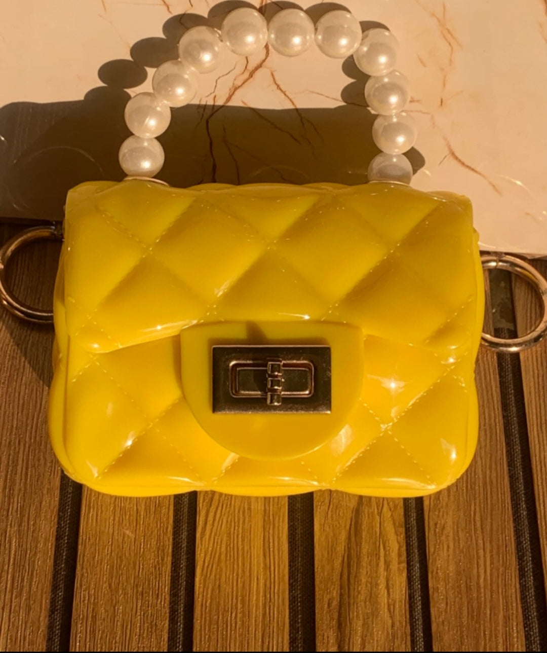 CHIC HANDBAG